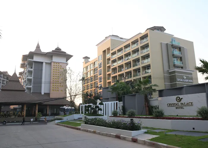 Crystal Palace Luxury Hotel Pattaya