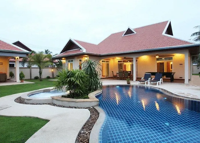 The Chase & Foxlea Villas