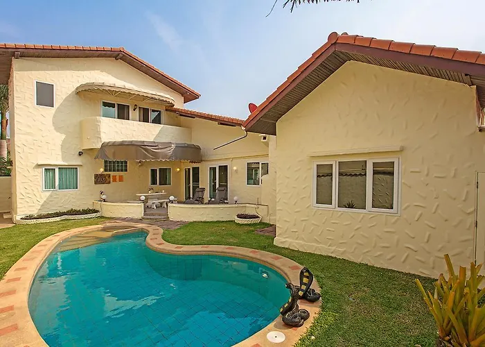 Nai Mueang Far Villa With - 4 Bedroom