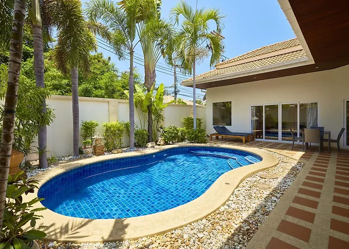 Golden Villa By Fantasea Beach
