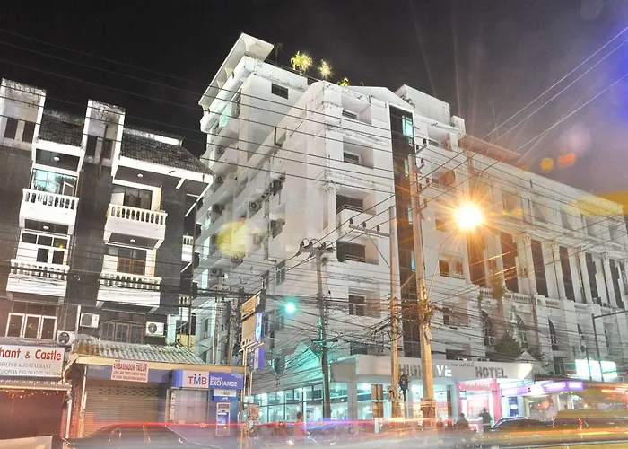 Highfive Hotel Pattaya