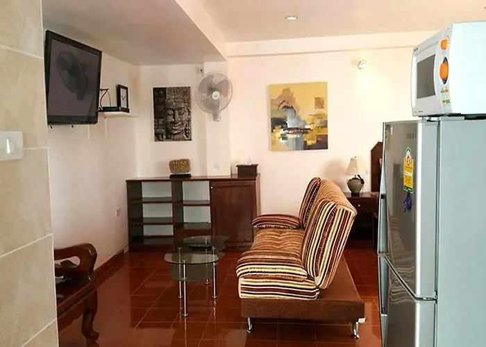 Rich Man Poor Man Guesthouse