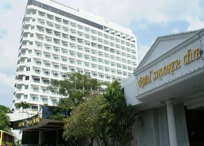 Royal Twins Palace Hotel