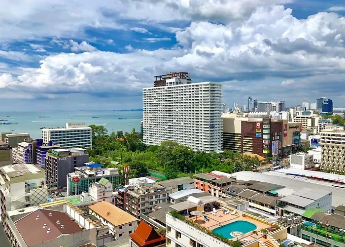 The Base - Large Luxury, 1 Bedroom, Sea View - Pattaya City Centre - 963