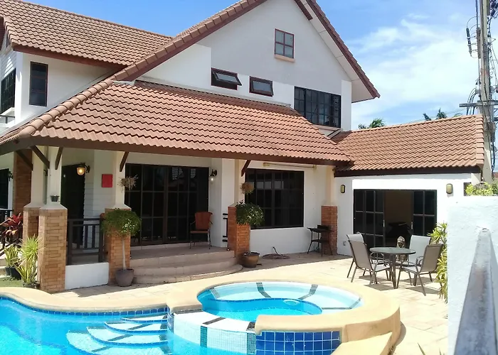 4 Bedroom House & Private Pool Pattaya