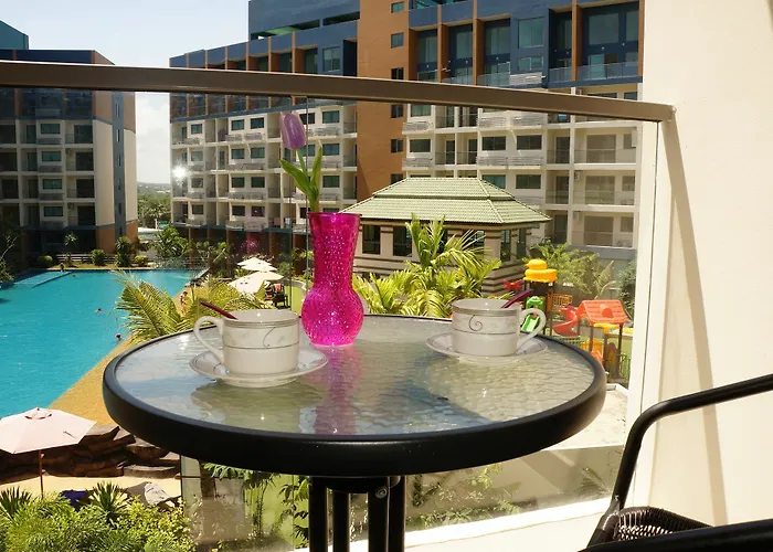 Pool View Apartment In Laguna Beach Resort 2