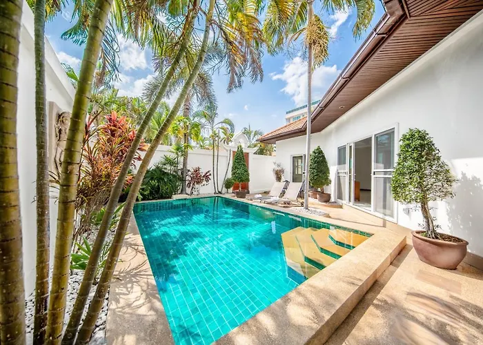 Private Beach Majestic Pool Villa Pattaya