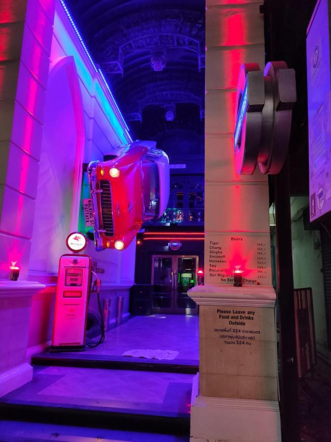 Hotel Walking Street Encore