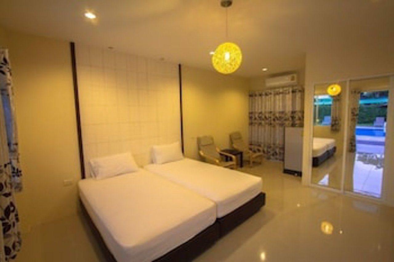 Maple Tree Hotel 2*