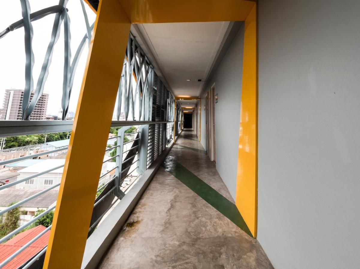 Hotel Oyo 1126 Curve Boutique 3*