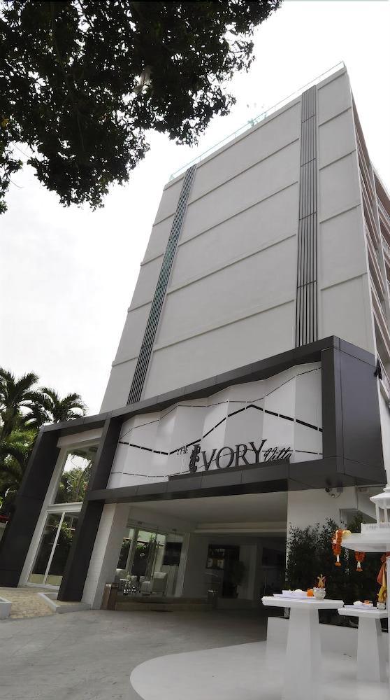 The Ivory 3*