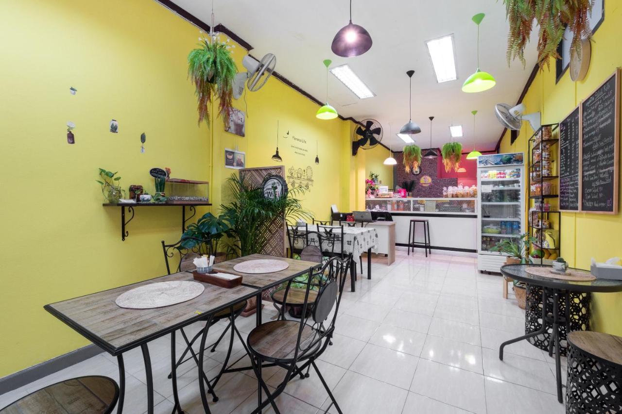 Oyo 75327 Diyana Hotel