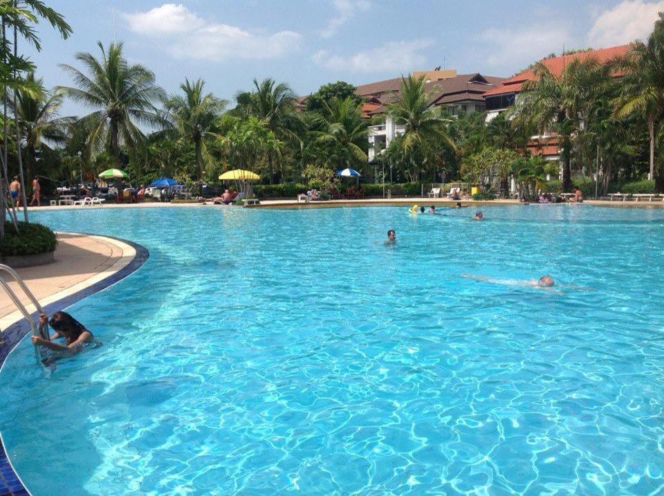 View Talay 1b By Franco Jontiem Bed & Breakfast