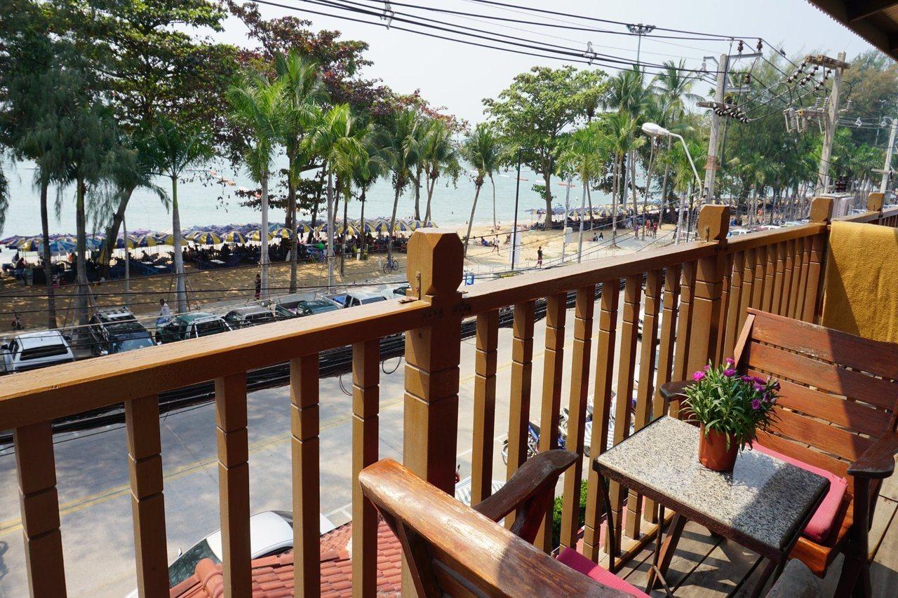 Hotel Jomtien Boathouse 3*