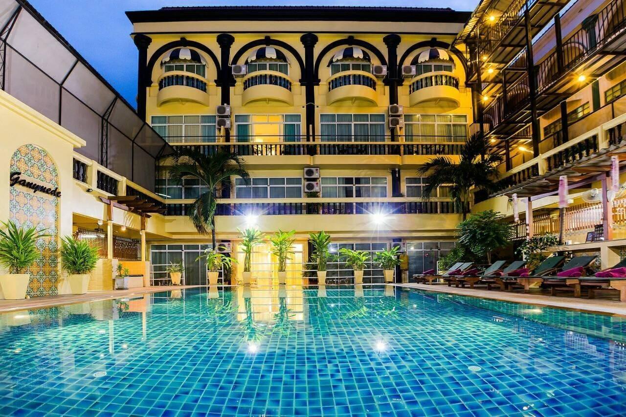 Zing & Hotel 3*