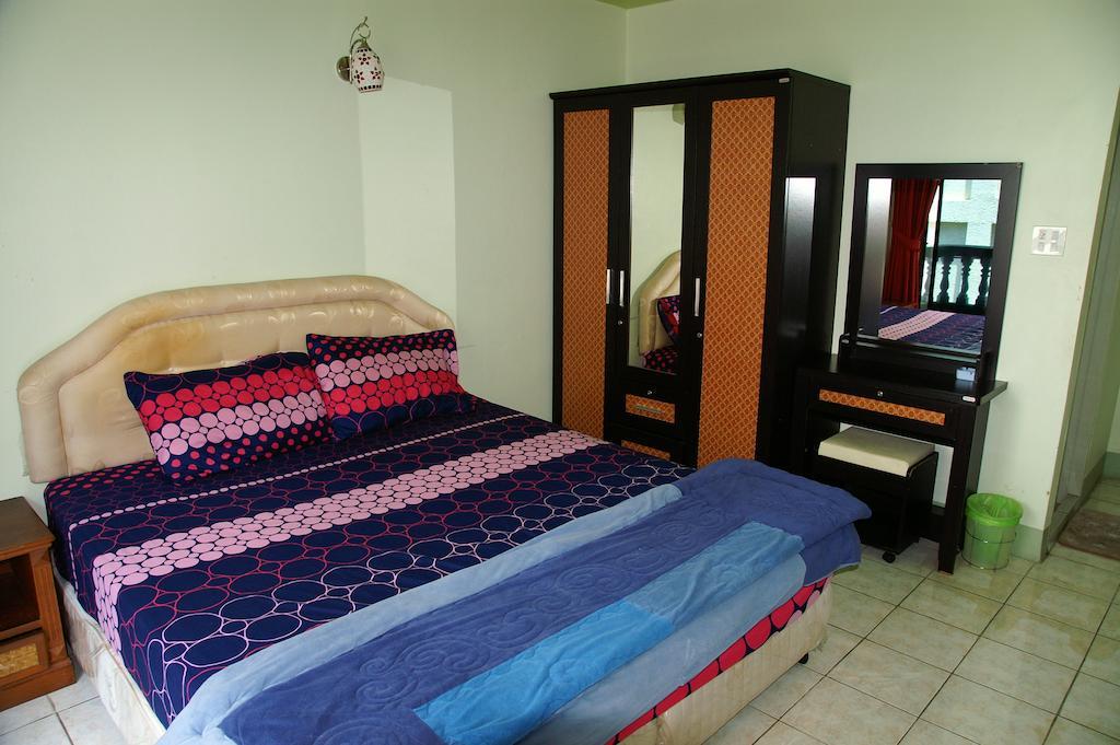 Puphaya Budget 122 Hotel 2*