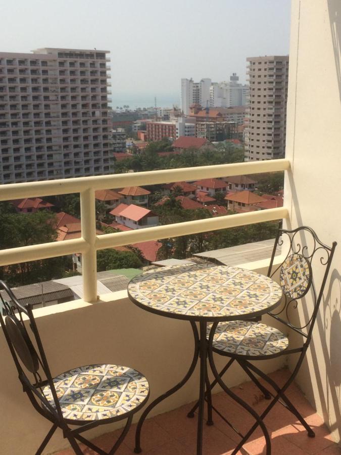 View Talay 1b By Franco Jontiem Bed & Breakfast