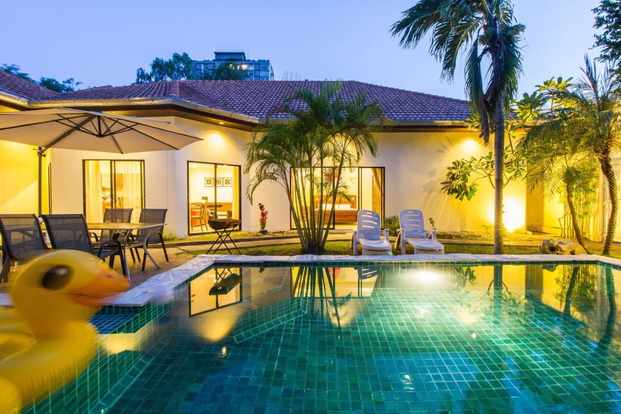 Majestic Pool By Fairy House Group Pousada Pattaya