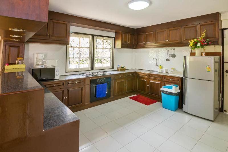 Rosa With Private Pool And Jacuzzi 100m To Resort
