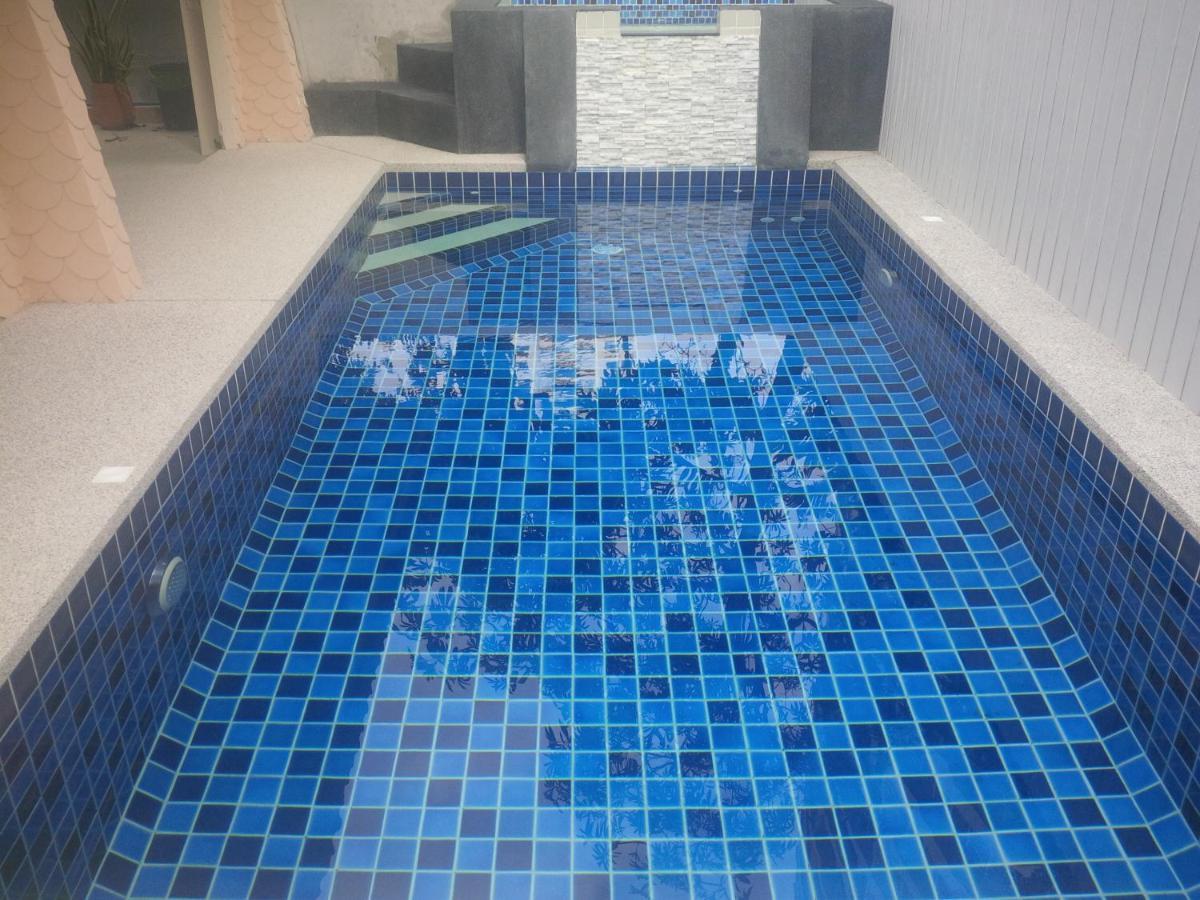 Rosa With Private Pool And Jacuzzi 100m To 2*