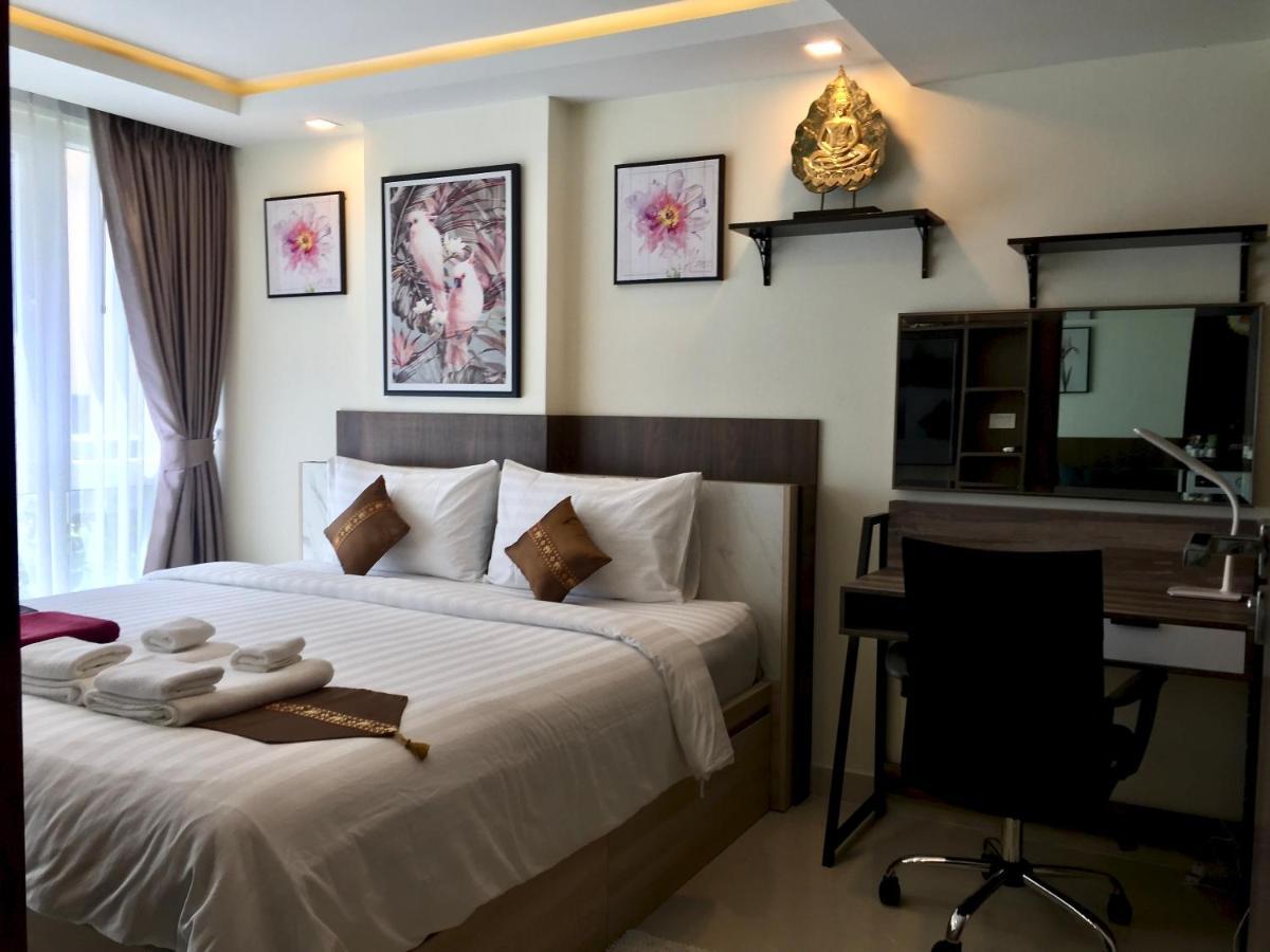 Luxury Business Suits In Grand Avenue By Estates Apartment *
