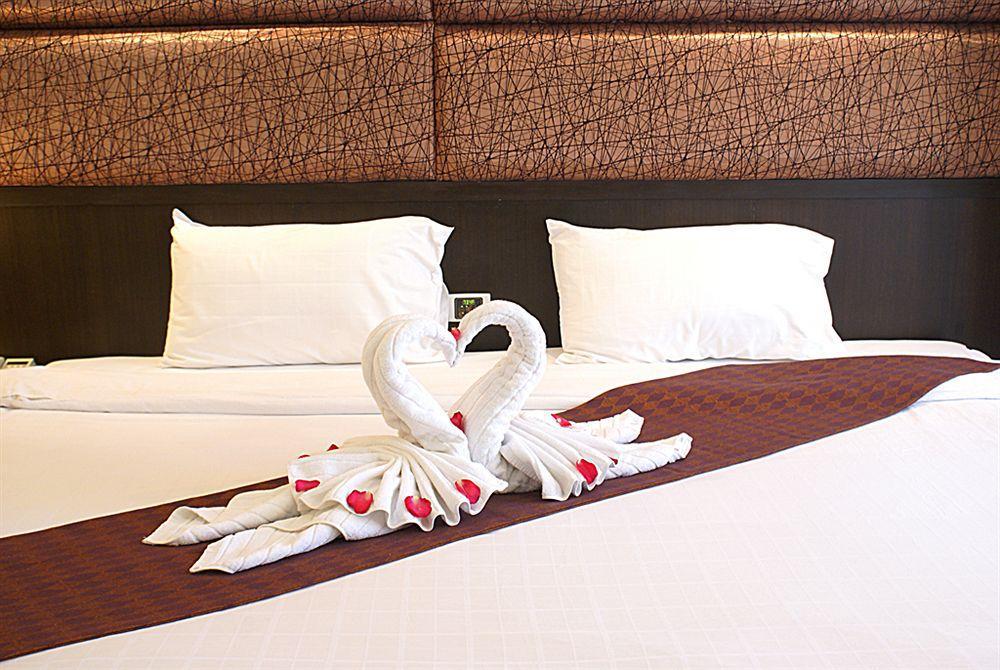 Royal Orchid Hotel 3*