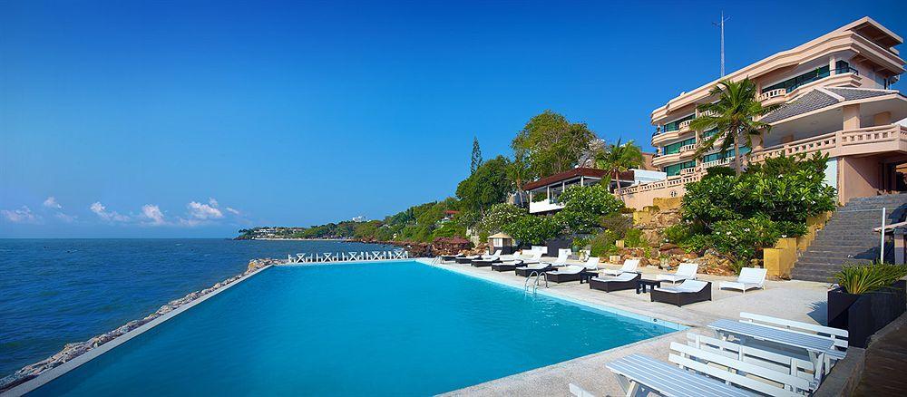 รีสอร์ท Golden Cliff House