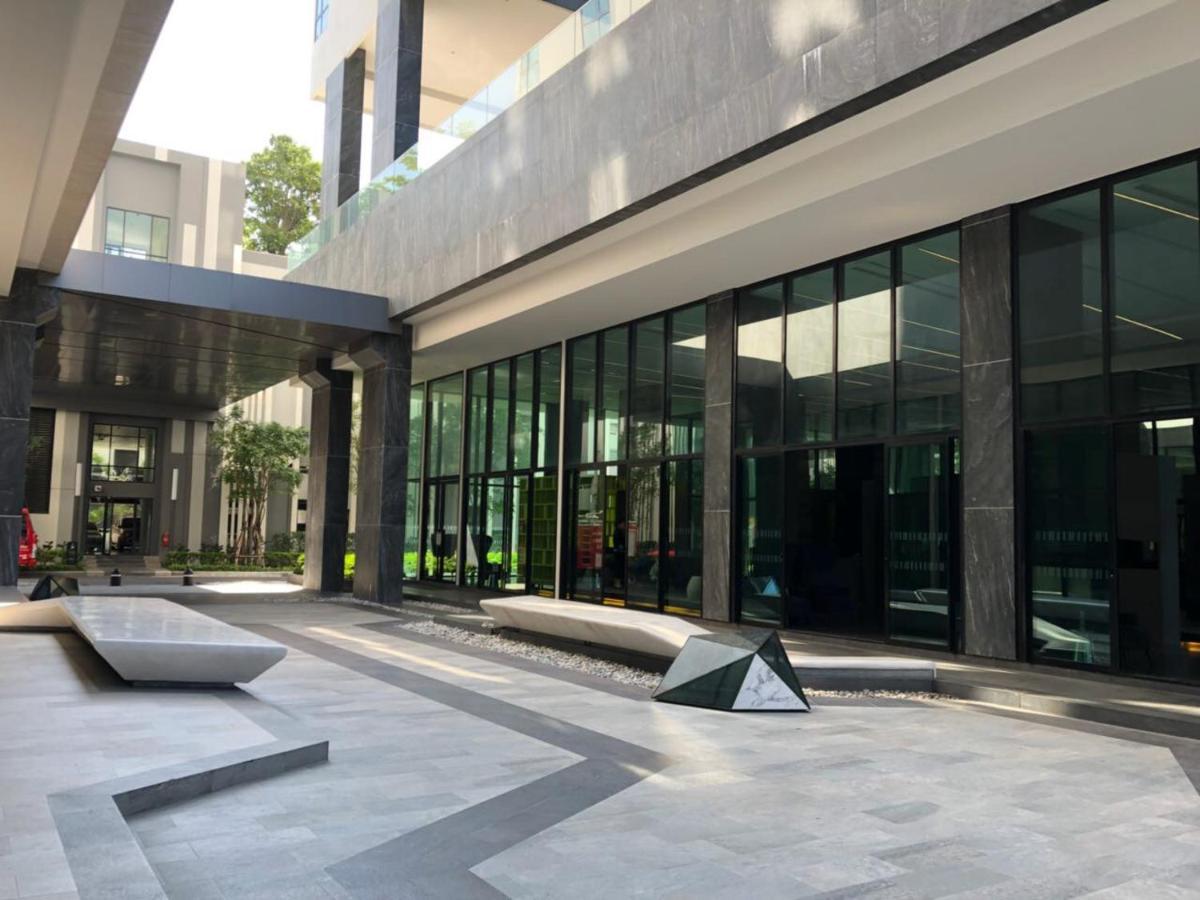 The Base By He * Pattaya