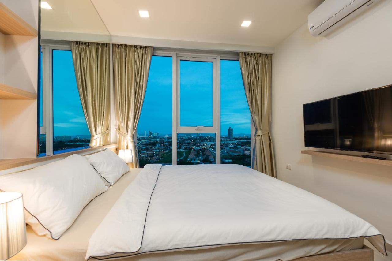 Rare Panoramic Sea, & Mountain Views - Xxl Balcony - Free Fast Wifi - Pool - Garden Tower 2317 Apartment