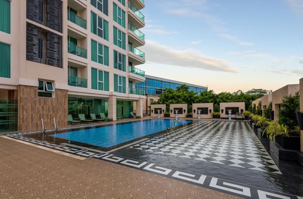 Rare Panoramic Sea, & Mountain Views - Xxl Balcony - Free Fast Wifi - Pool - Garden Tower 2317 Apartment Pattaya