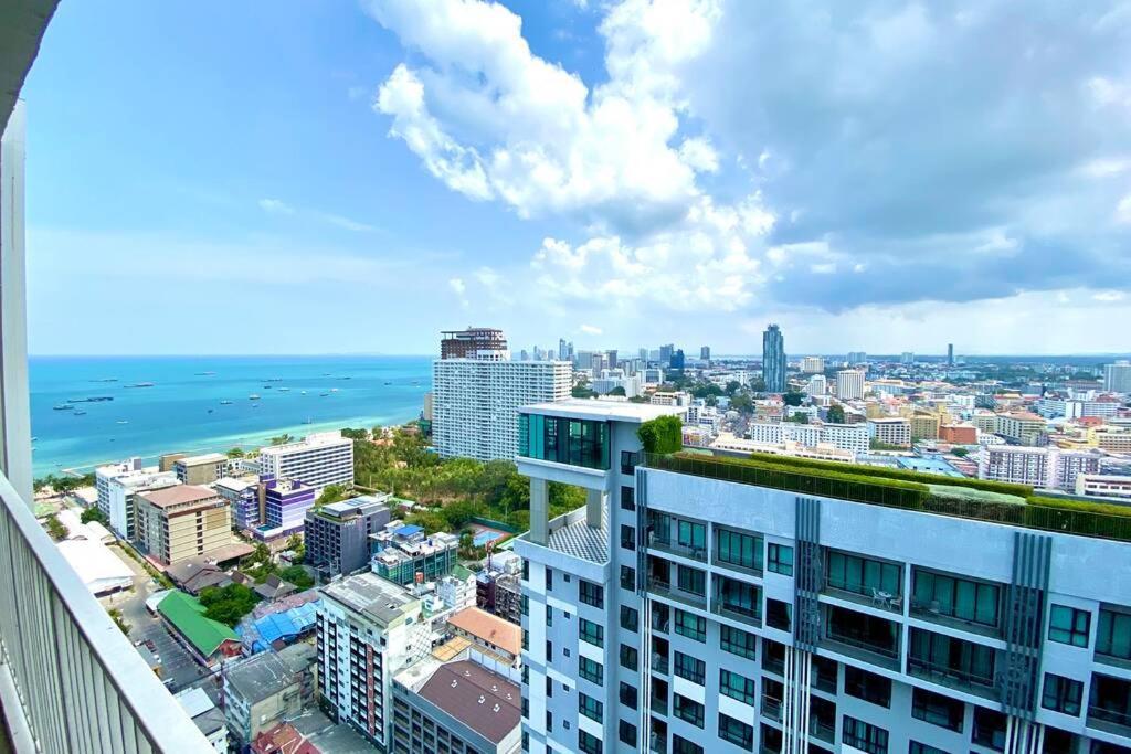 70sqm 2 Bed - 2 Bath - Penthouse The Base Central 595 Apartment