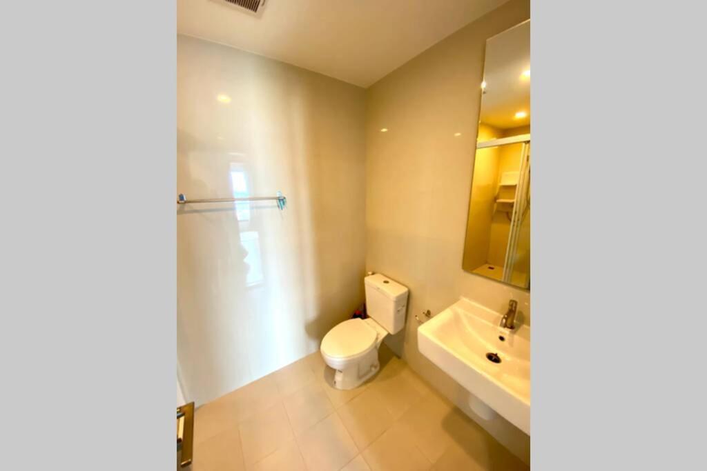 70sqm 2 Bed - 2 Bath - Penthouse The Base Central 595