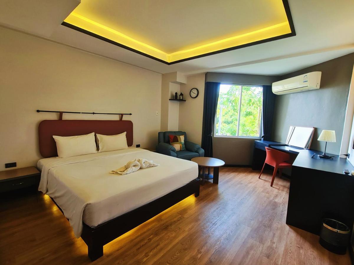 Prs 5993 & Fitness Club Hotel *