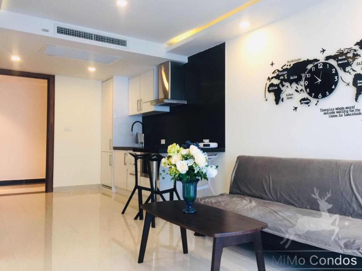 Grand Avenue Soi Buakhao By Daisy