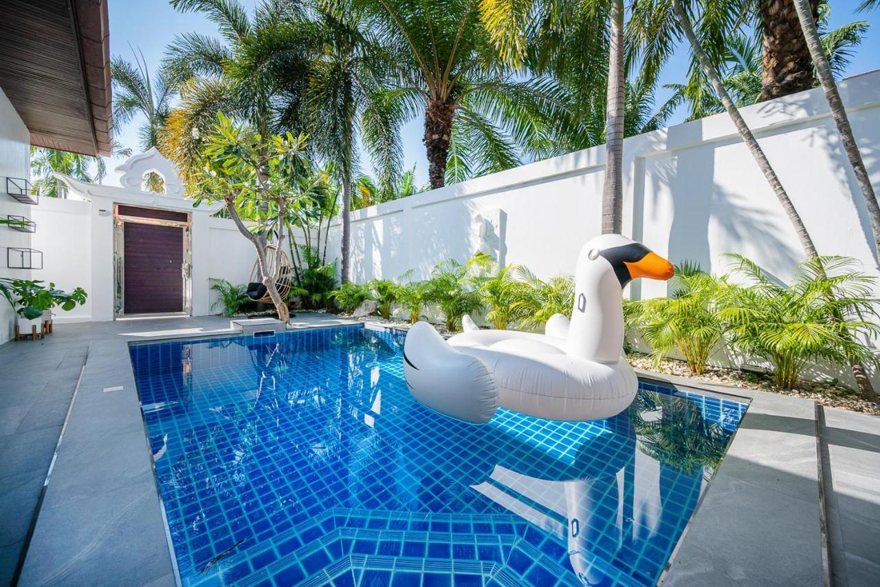Majestic Pool Private Villa Pattaya