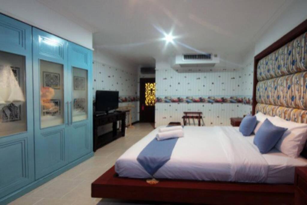 Adikan Luxury 5 Bedrooms *