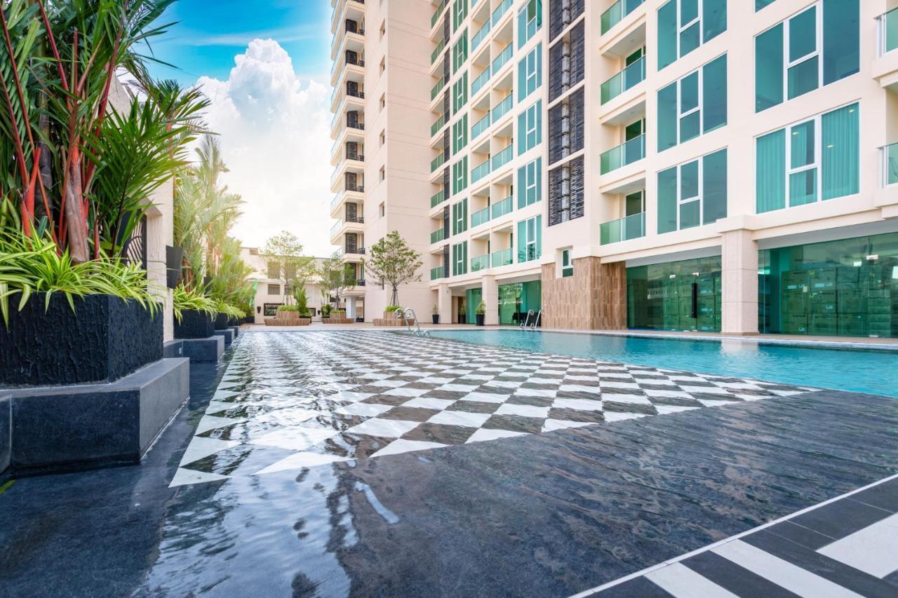 City Garden Tower Luxurious Condominium In The Center Of Apartamento