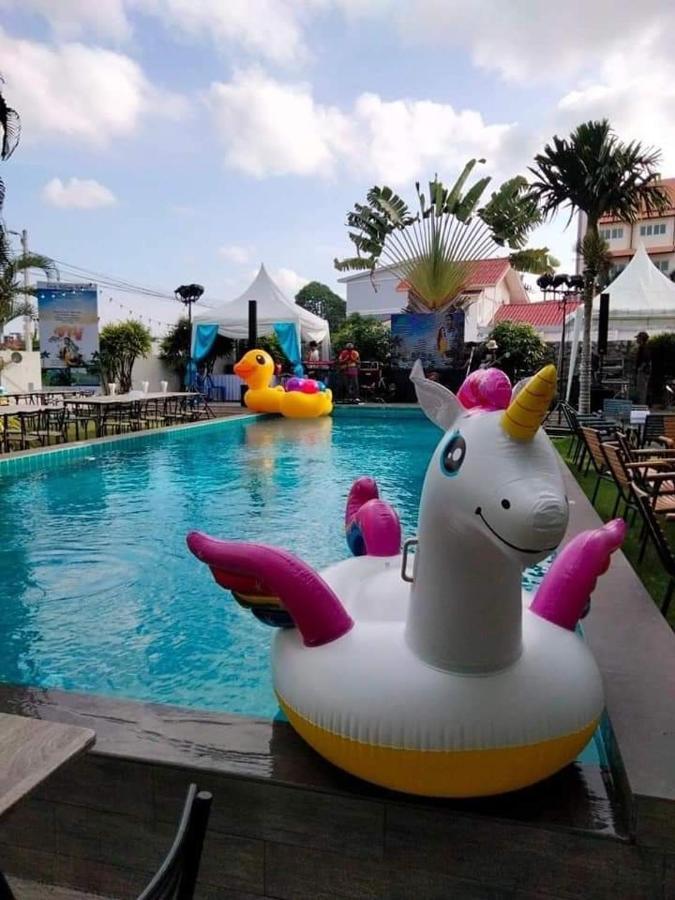 Cozy Hotel 3*