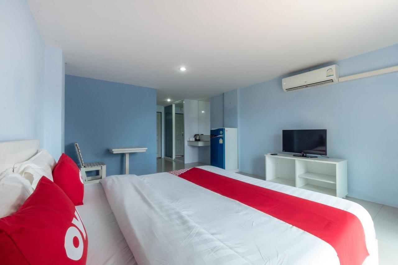 V Place Hotel
