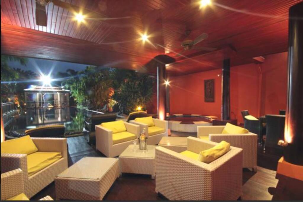 Adikan Luxury 5 Bedrooms Villa *