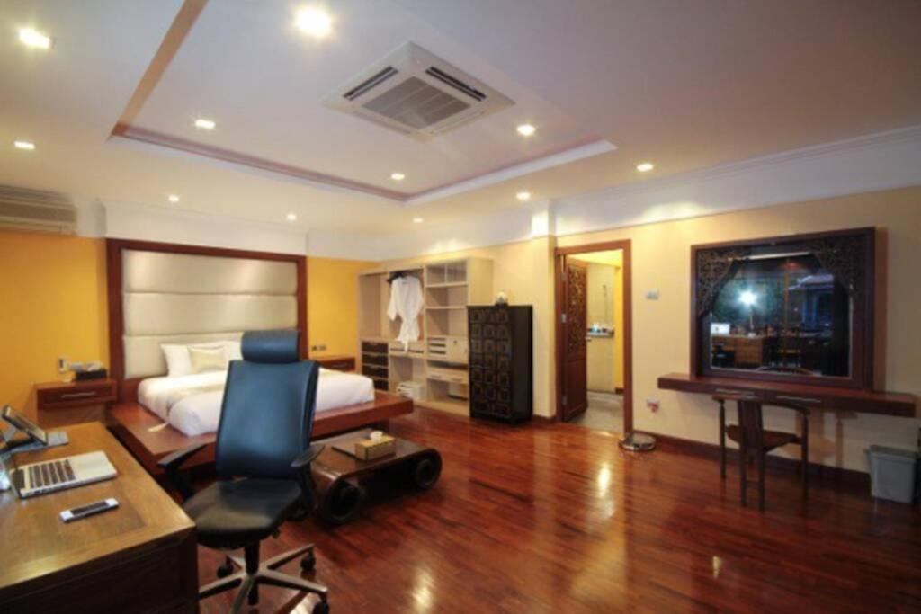 Adikan Luxury 5 Bedrooms *