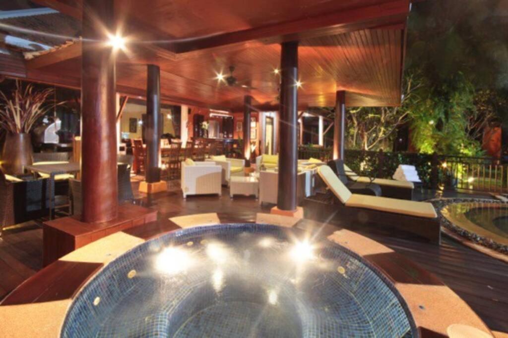 Adikan Luxury 5 Bedrooms Villa
