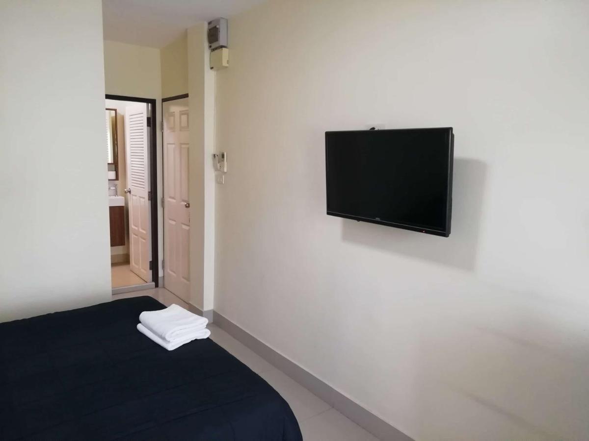 Dania Hotel *