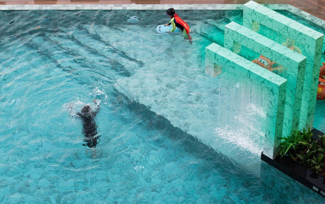 Hotel Lewit Pattaya, A Member Of Radisson Individuals 5*