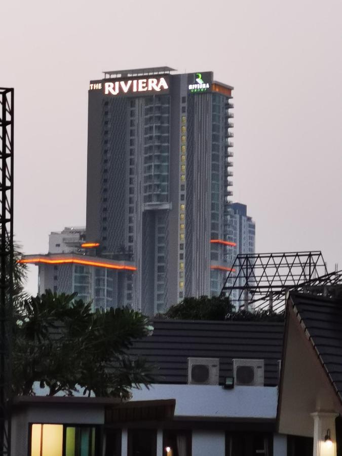 Apartment The Riviera Wongamat Hong *