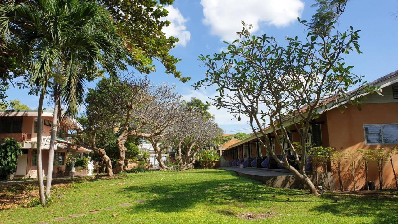 Safari Riviera Hotel Pattaya