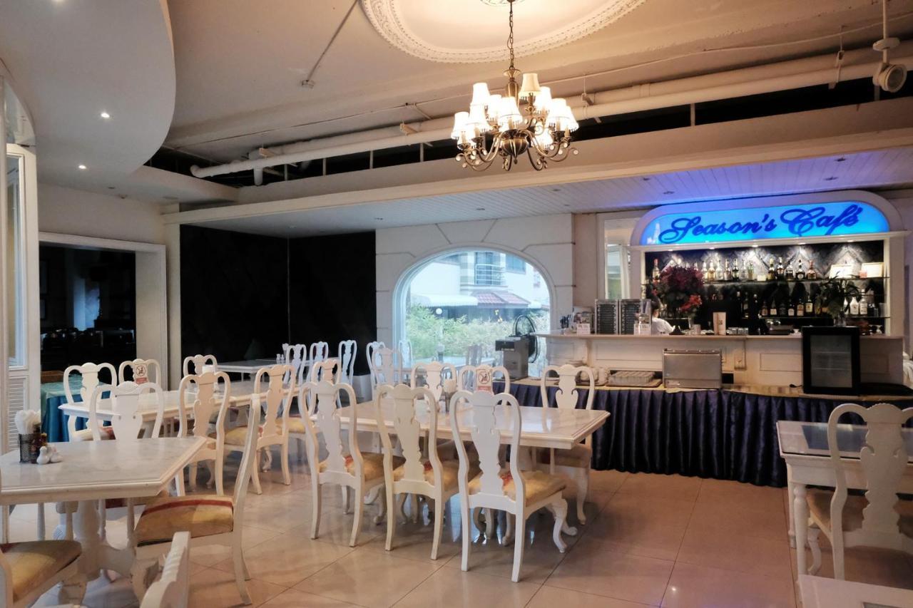 Four Seasons Place Hotel Pattaya