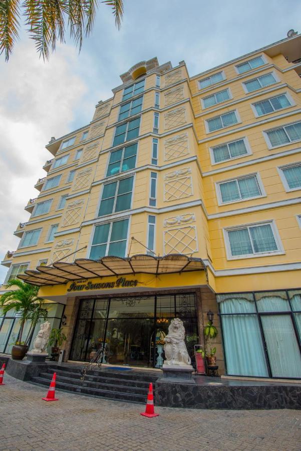 Four Seasons Place Hotel