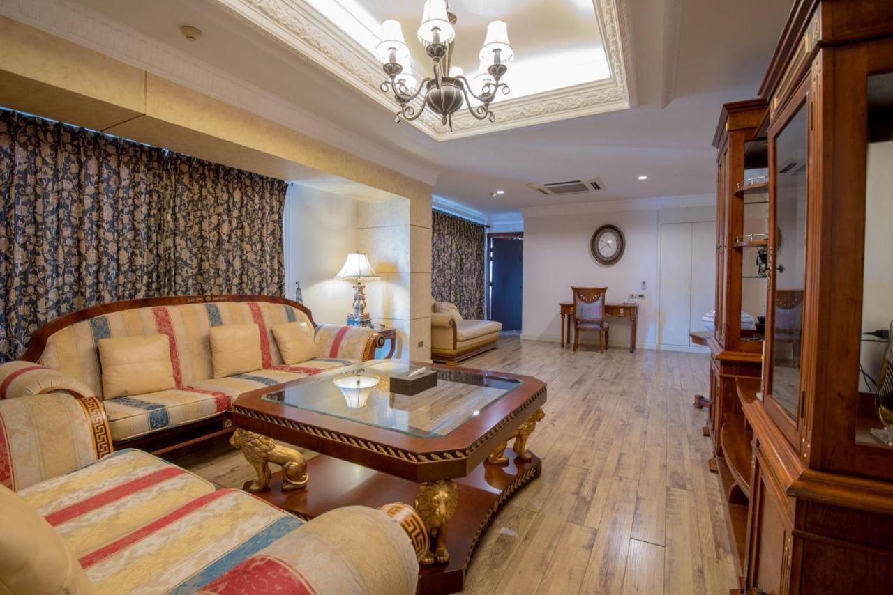 Four Seasons Place Pattaya