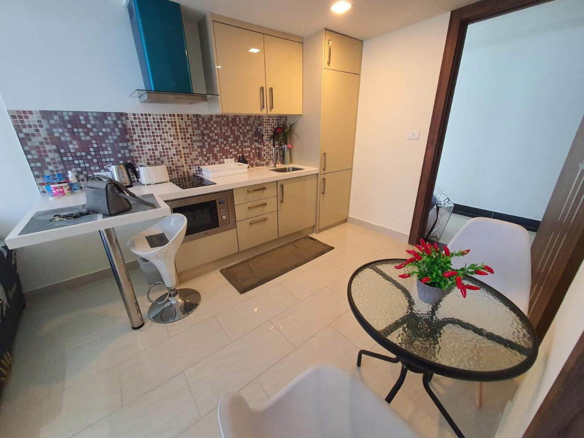 Grand Avenue Jang Pap Apartment